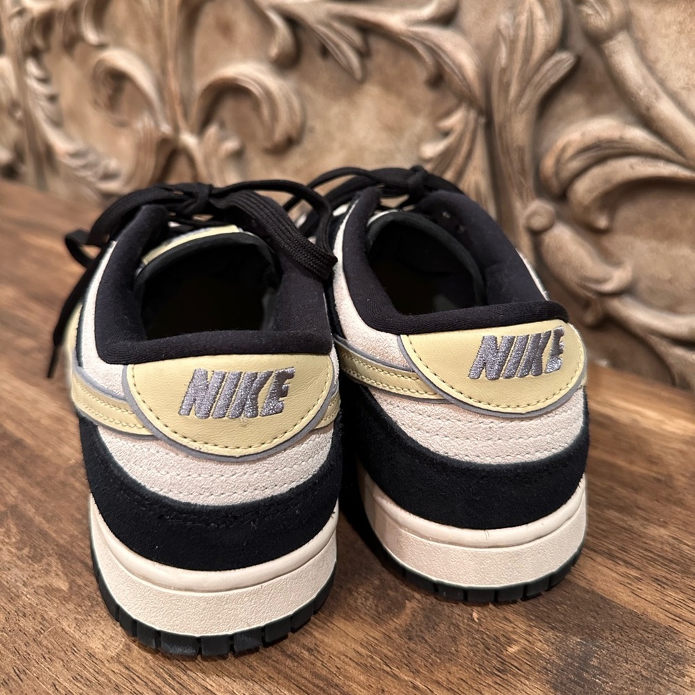 Nike Dunks - image 4